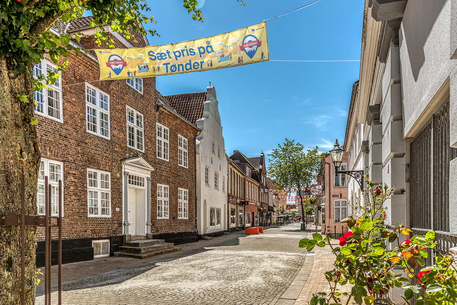 Billede af gågaden i Tønder en sommerdag